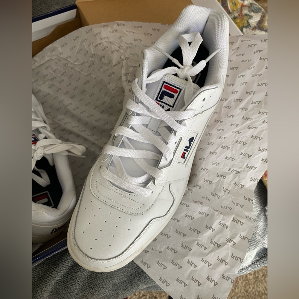 Fila T-2 low tops